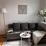 Bright And Cozy 34M Apartment Near Metro M2 And Tram