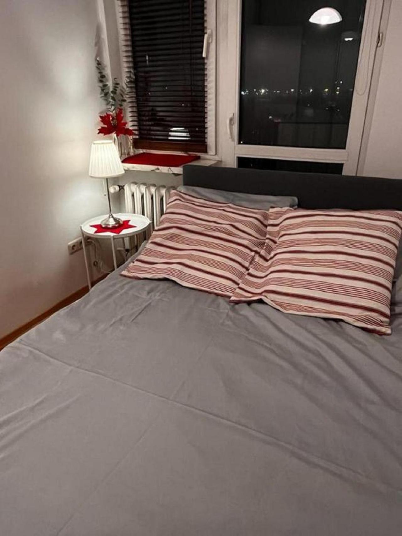 Bright And Cozy 34m Near Metro M2 And Tram Butas *