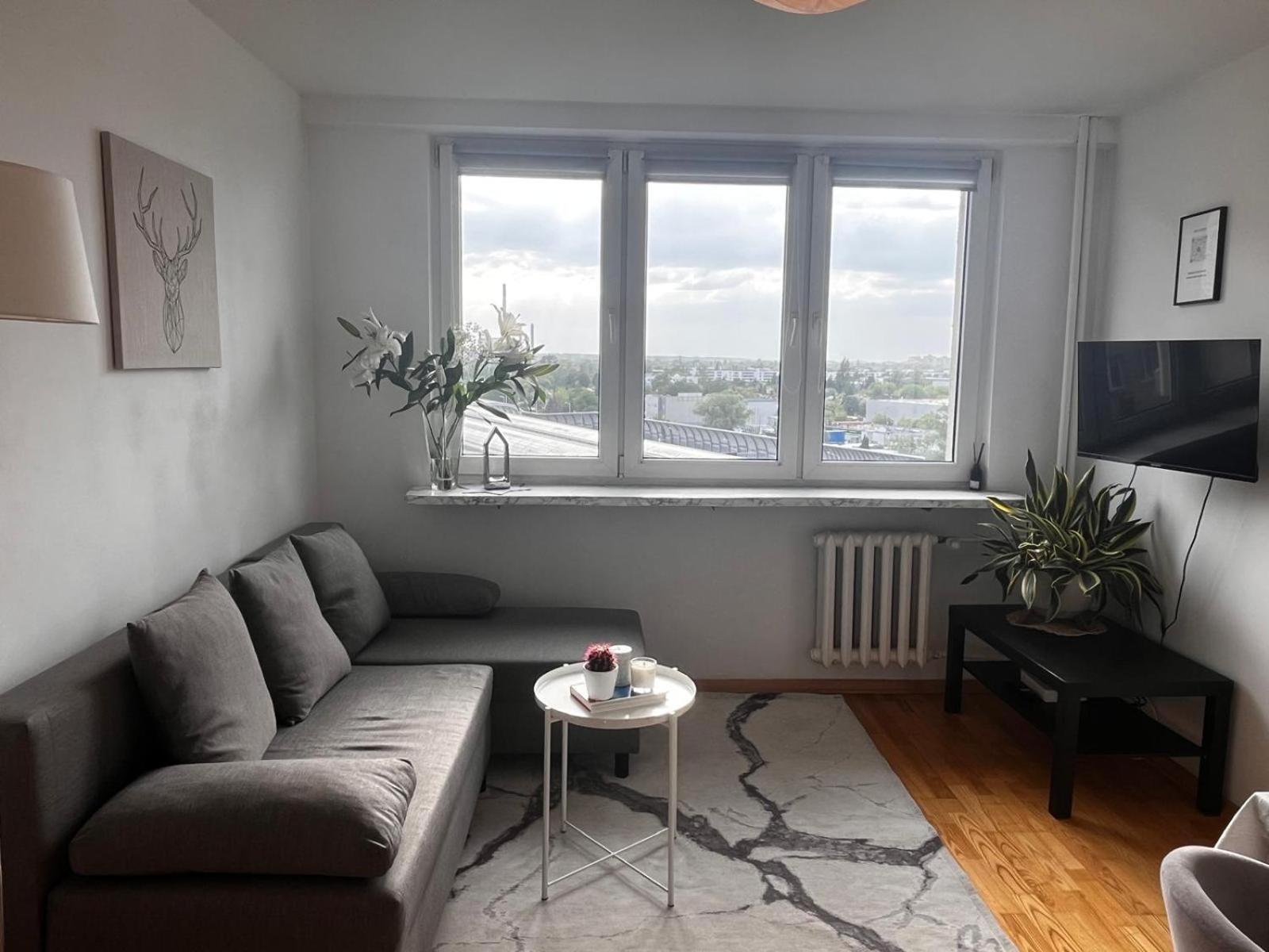 Bright And Cozy 34m Near Metro M2 And Tram *